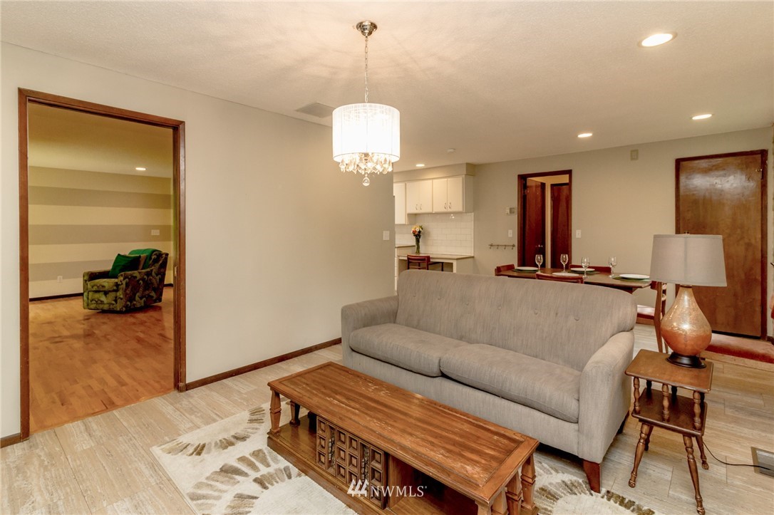 9012 Ridgeview Circle West University Place, WA 98466 - Photo 11 of 25 Gallery Image 11
