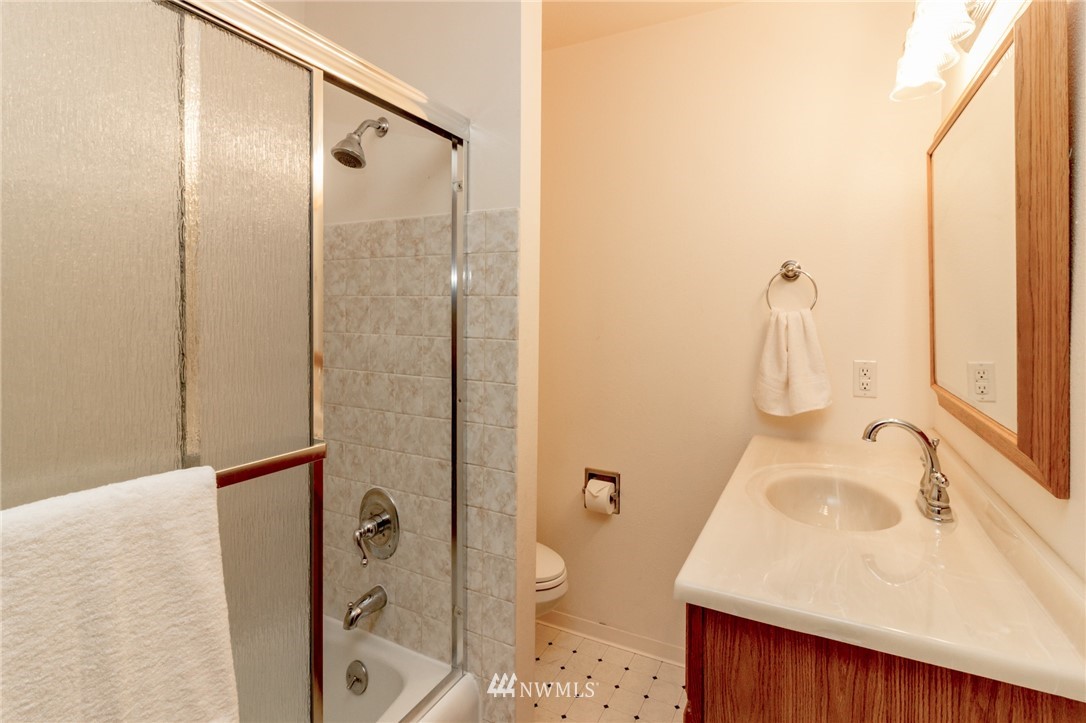 9012 Ridgeview Circle West University Place, WA 98466 - Photo 16 of 25 Gallery Image 16