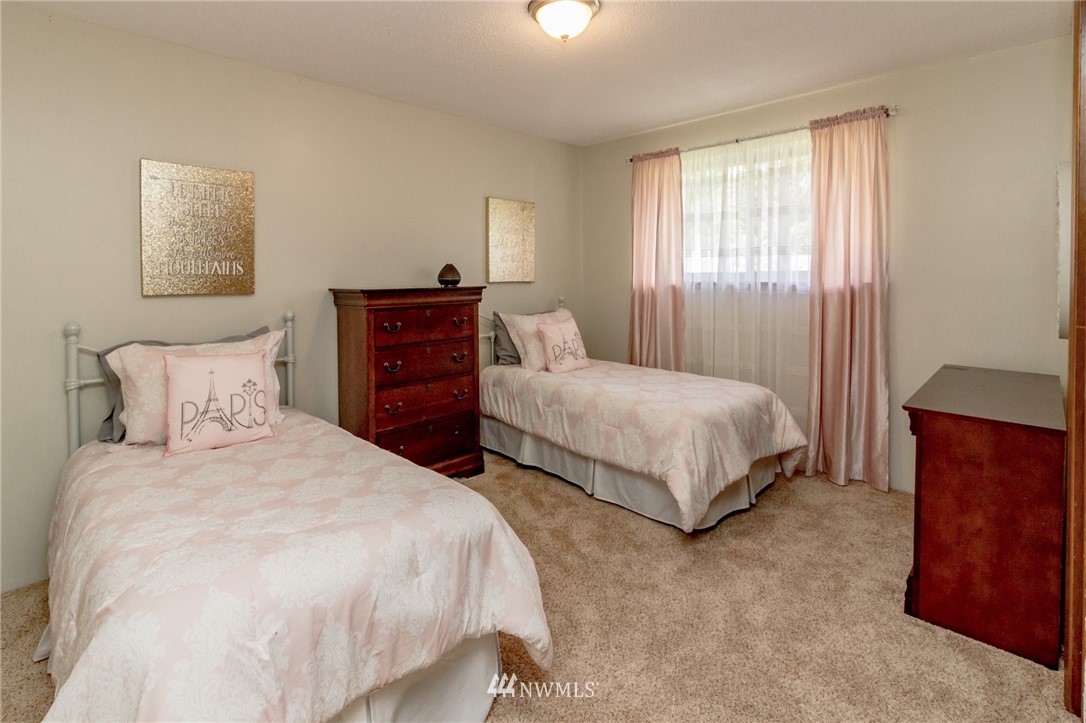 9012 Ridgeview Circle West University Place, WA 98466 - Photo 18 of 25 Gallery Image 18