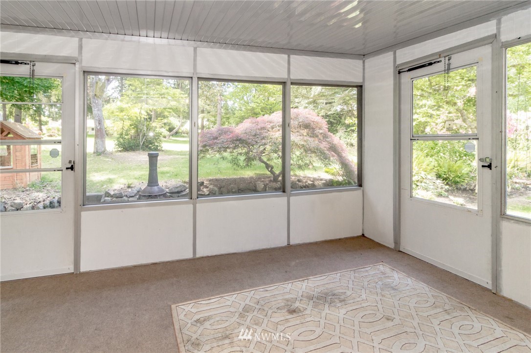 9012 Ridgeview Circle West University Place, WA 98466 - Photo 19 of 25 Gallery Image 19