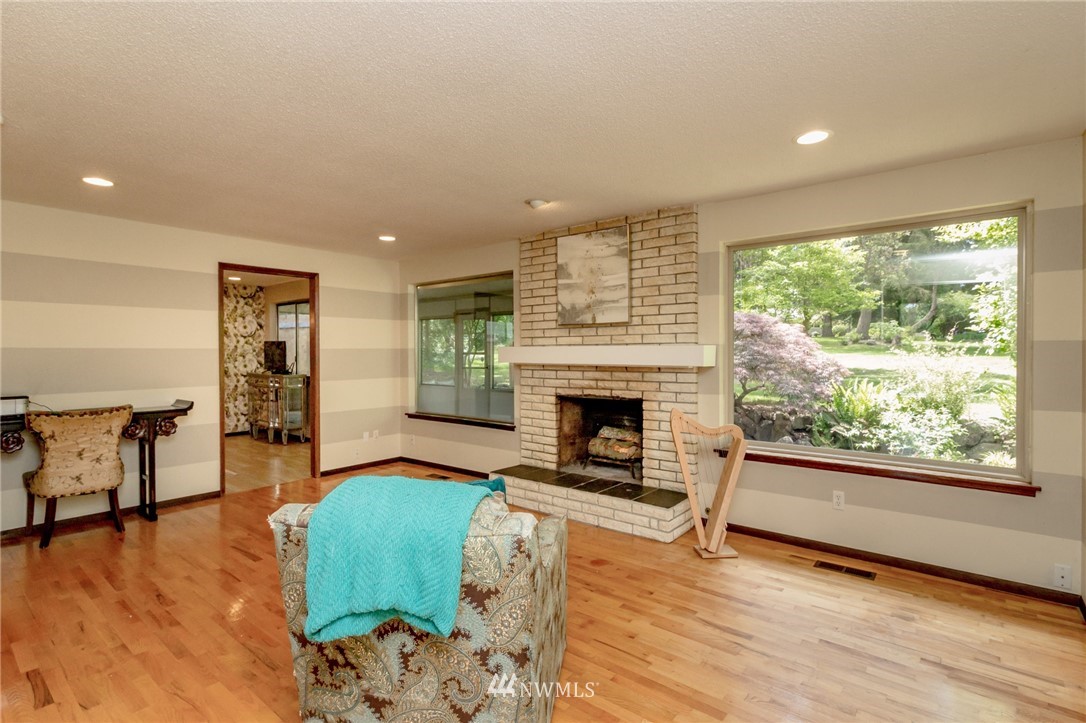 9012 Ridgeview Circle West University Place, WA 98466 - Photo 8 of 25 Gallery Image 8