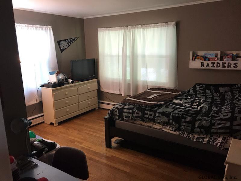 189 Reynolds Road Moreau, NY 12828 - Photo 3 of 23 Photo 3