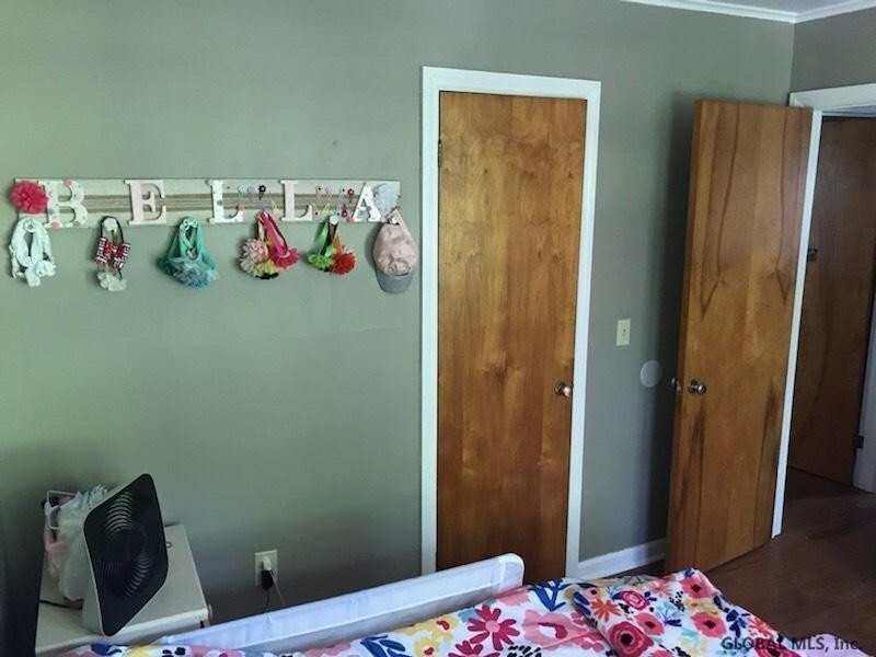 189 Reynolds Road Moreau, NY 12828 - Photo 4 of 23 Photo 4