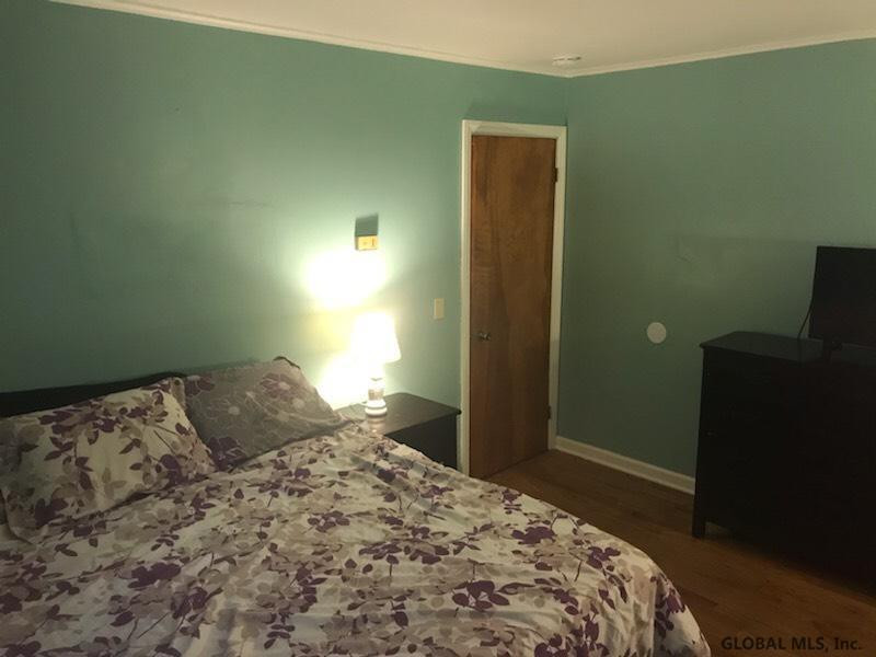 189 Reynolds Road Moreau, NY 12828 - Photo 5 of 23 Photo 5