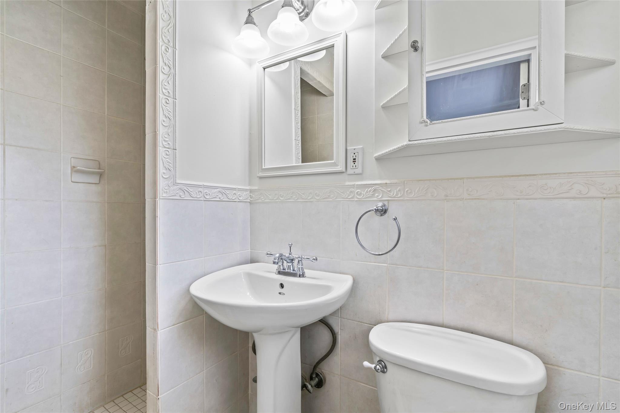 148 Lefferts Road Yonkers, NY 10705 - Photo 11 of 31