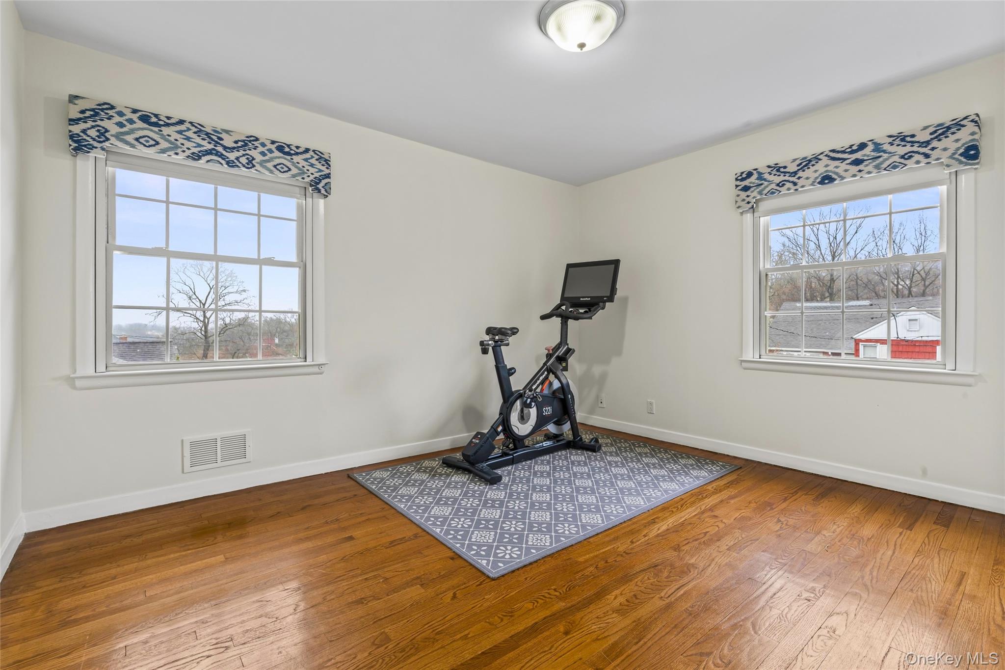 148 Lefferts Road Yonkers, NY 10705 - Photo 13 of 31