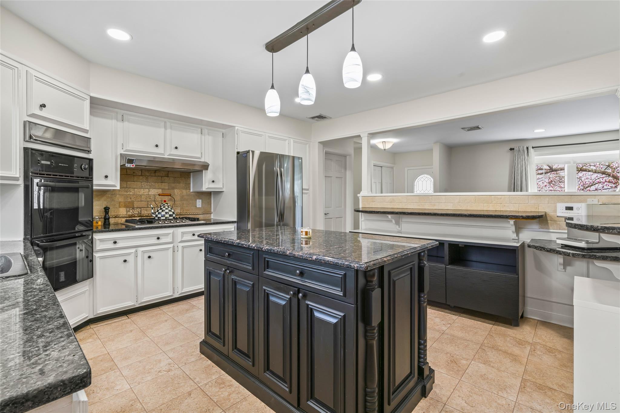 148 Lefferts Road Yonkers, NY 10705 - Photo 6 of 31