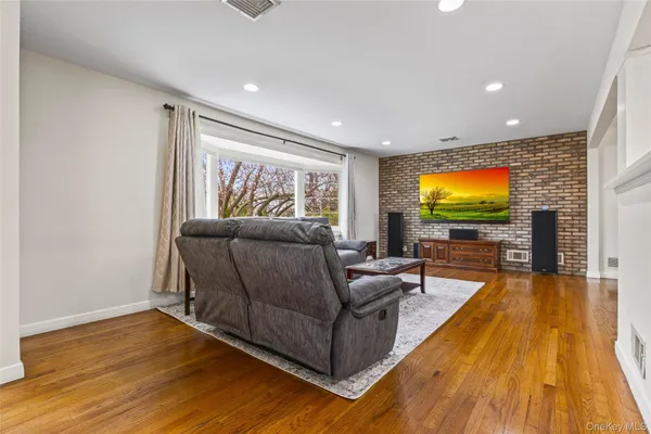 $849,000 | 148 Lefferts Road, Yonkers, NY 10705