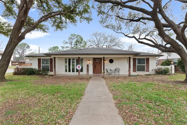 $405,000 | 2201 Mountainview Drive, Hurst, TX 76054