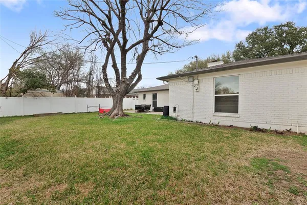 $405,000 | 2201 Mountainview Drive, Hurst, TX 76054