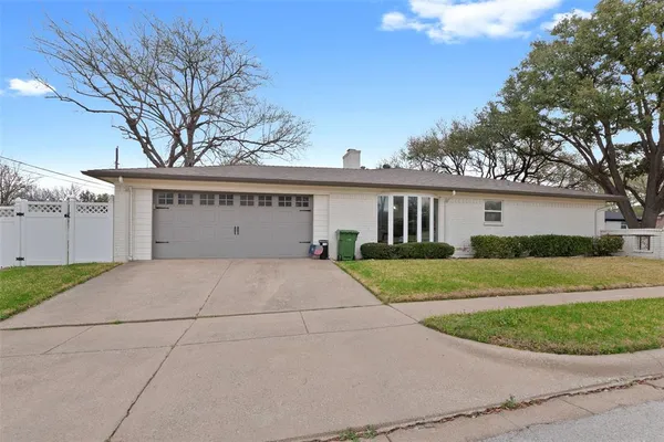$405,000 | 2201 Mountainview Drive, Hurst, TX 76054