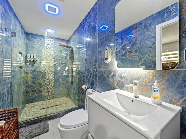 $1,000,000 | 15305 Southwest 209th Avenue, Miami, FL 33187