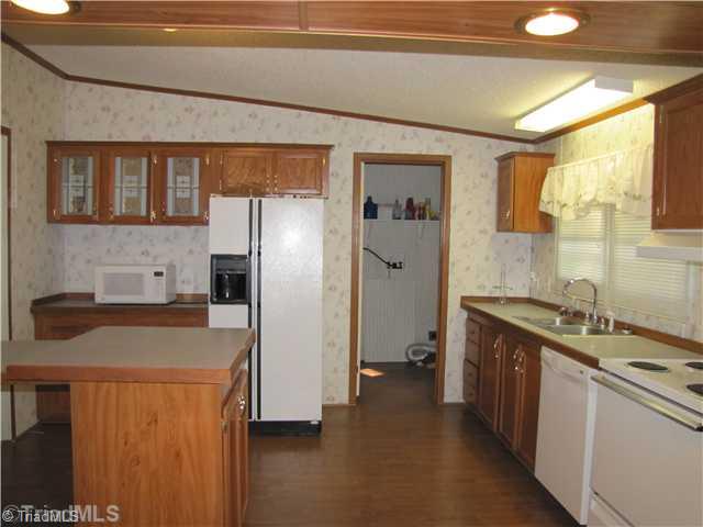 2107 Volunteer Road Pinnacle, NC 27043 - Photo 5 of 10 Kitchen.