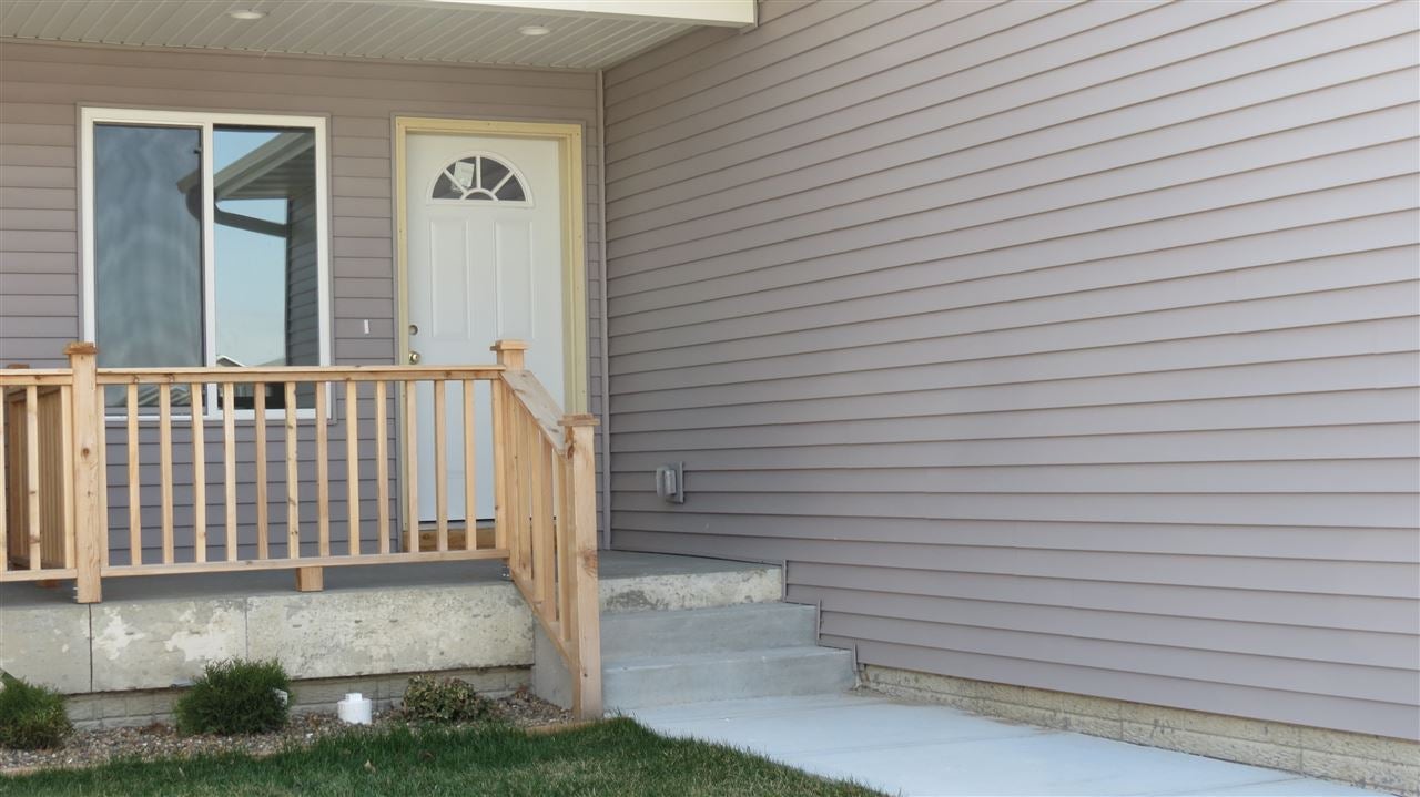200 Aspen Lane Hills, IA 52235 - Photo 3 of 23 Gallery Image 3