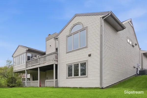 $500,000 | 4302 Sabal Pointe Drive Southeast, Grand Rapids, MI 49546