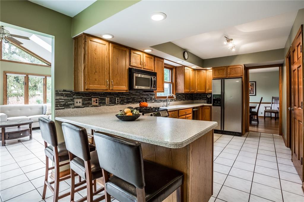 2010 Brewster Road Indianapolis, IN 46260 - Photo 14 of 47 Gallery Image 14