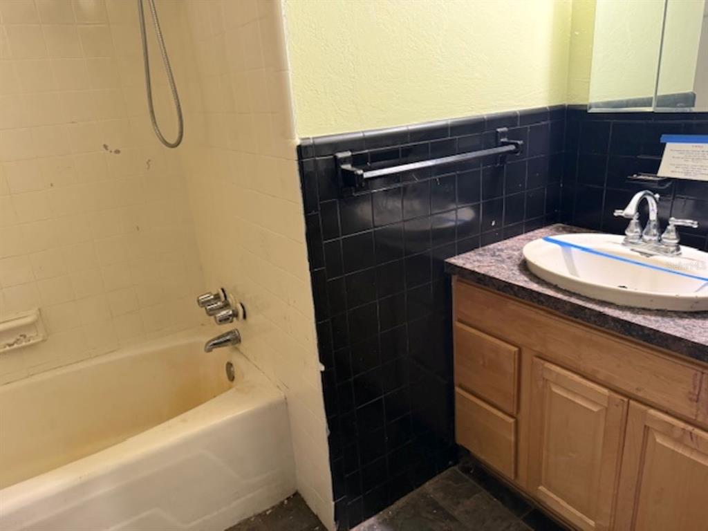 2050 Spring Lake Road Fruitland Park, FL 34731 - Photo 10 of 15