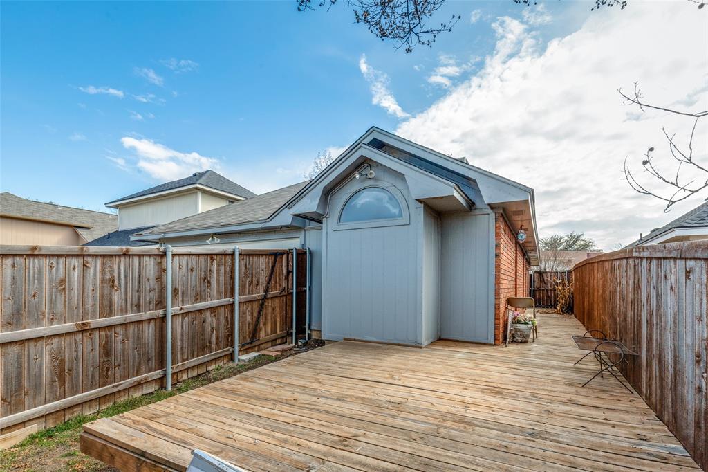 1527 Ranchview Lane Carrollton, TX 75007 - Photo 24 of 25 private backyard deck