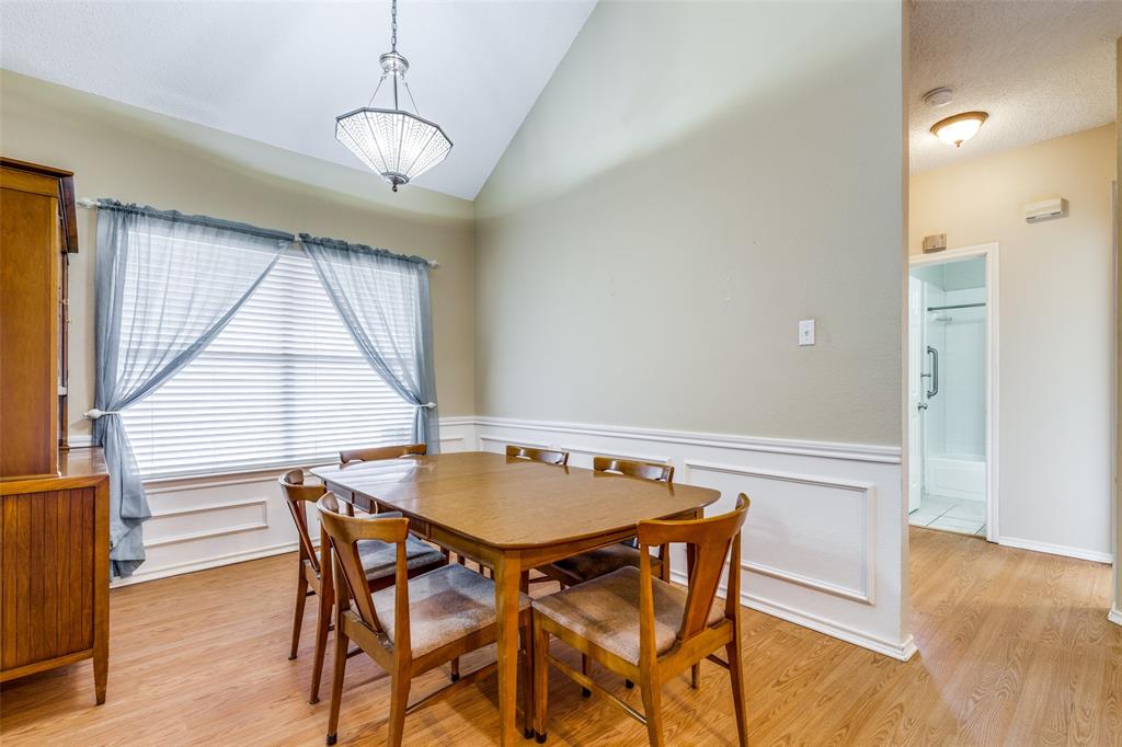 1527 Ranchview Lane Carrollton, TX 75007 - Photo 7 of 25