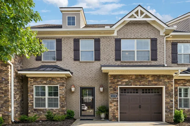 $374,900 | 3238 Blue Sky Drive, Murfreesboro, TN 37130