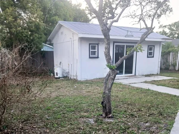 $800 | 2011 Cornell Avenue, Unit 3, Winter Park, FL 32789