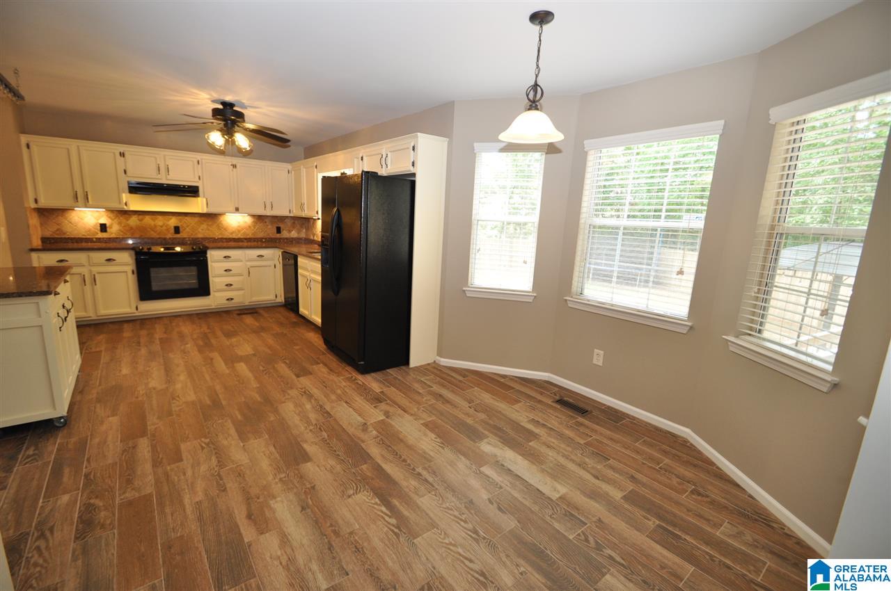 172 Ashford Lane Alabaster, AL 35007 - Photo 6 of 19