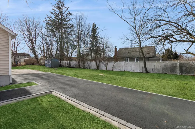 $699,990 | 232 Berkshire Drive, Farmingville, NY 11738