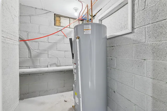 $699,990 | 232 Berkshire Drive, Farmingville, NY 11738