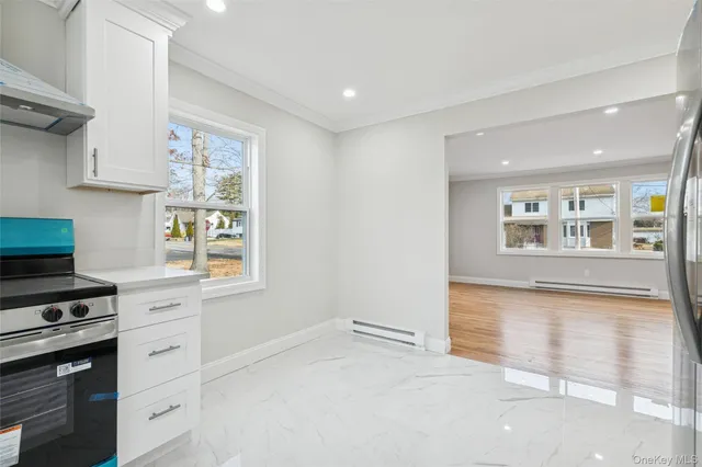 $699,990 | 232 Berkshire Drive, Farmingville, NY 11738