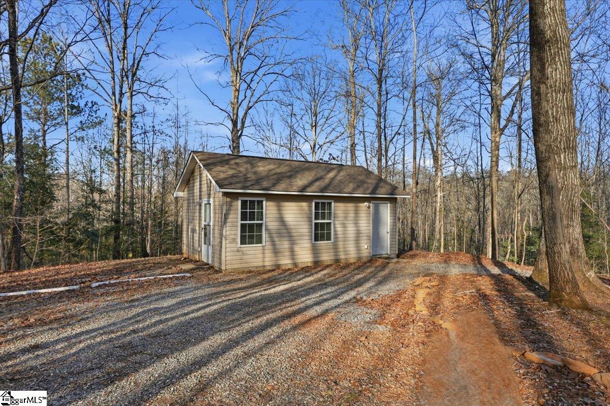 831 Neighborhood Road Wellford, SC 29385 - Photo 20 of 35