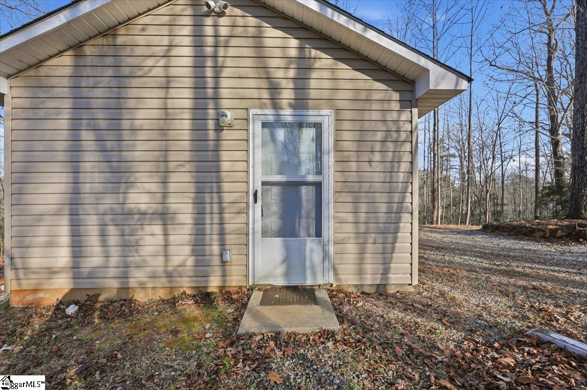 831 Neighborhood Road Wellford, SC 29385 - Photo 23 of 35