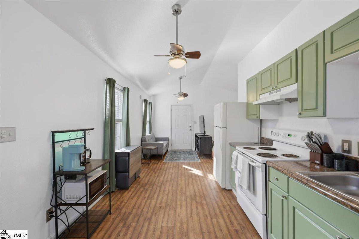 831 Neighborhood Road Wellford, SC 29385 - Photo 28 of 35