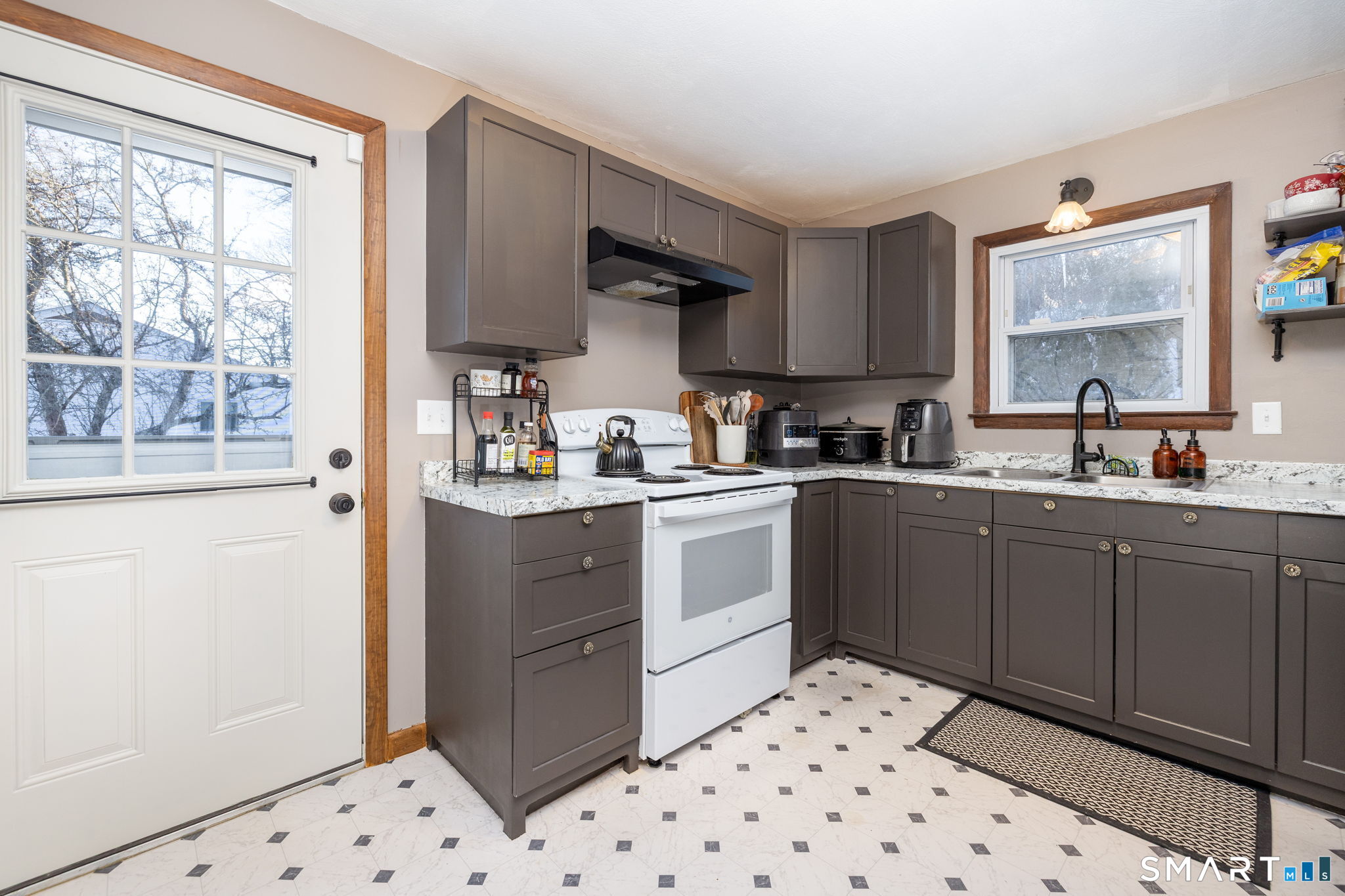 110 Valley Road Groton, CT 06340 - Photo 10 of 30