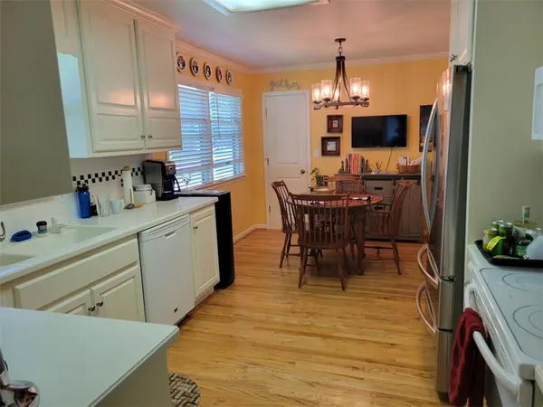 $389,000 | 1700 Twin Oaks Drive, Harrisonville, MO 64701