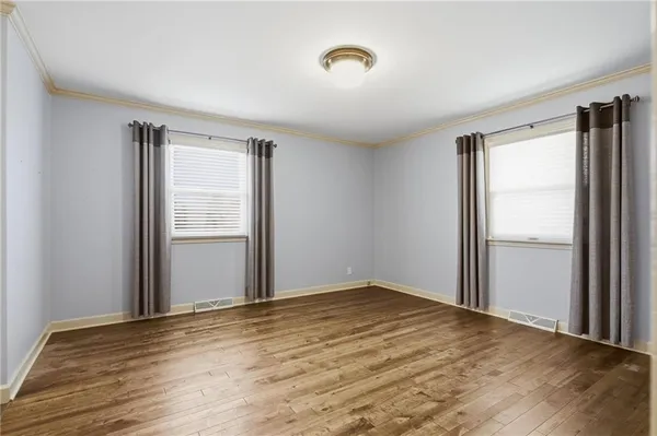 $389,000 | 1700 Twin Oaks Drive, Harrisonville, MO 64701