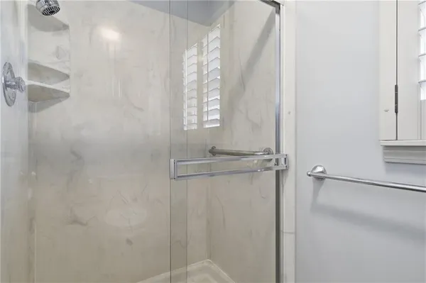 $389,000 | 1700 Twin Oaks Drive, Harrisonville, MO 64701