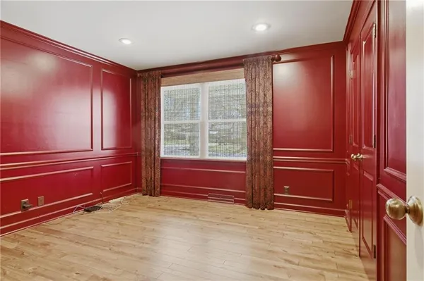 $389,000 | 1700 Twin Oaks Drive, Harrisonville, MO 64701