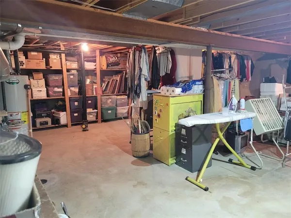 $389,000 | 1700 Twin Oaks Drive, Harrisonville, MO 64701