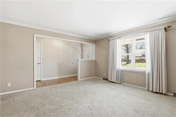 $389,000 | 1700 Twin Oaks Drive, Harrisonville, MO 64701