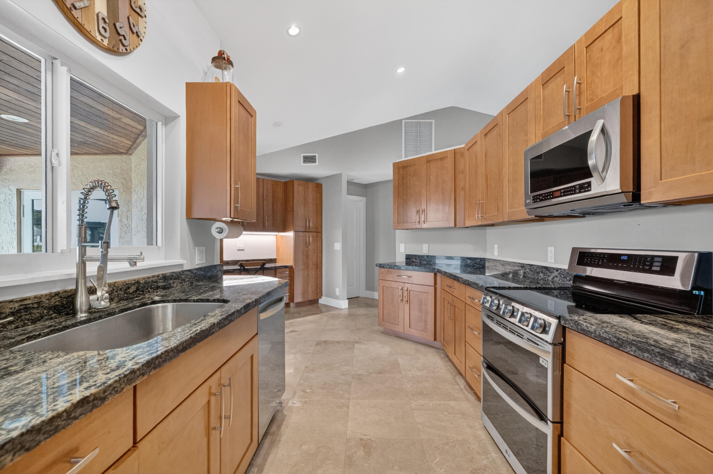 9628 Trivolo Place Boca Raton, FL 33434 - Photo 22 of 41 16-8I8A5620