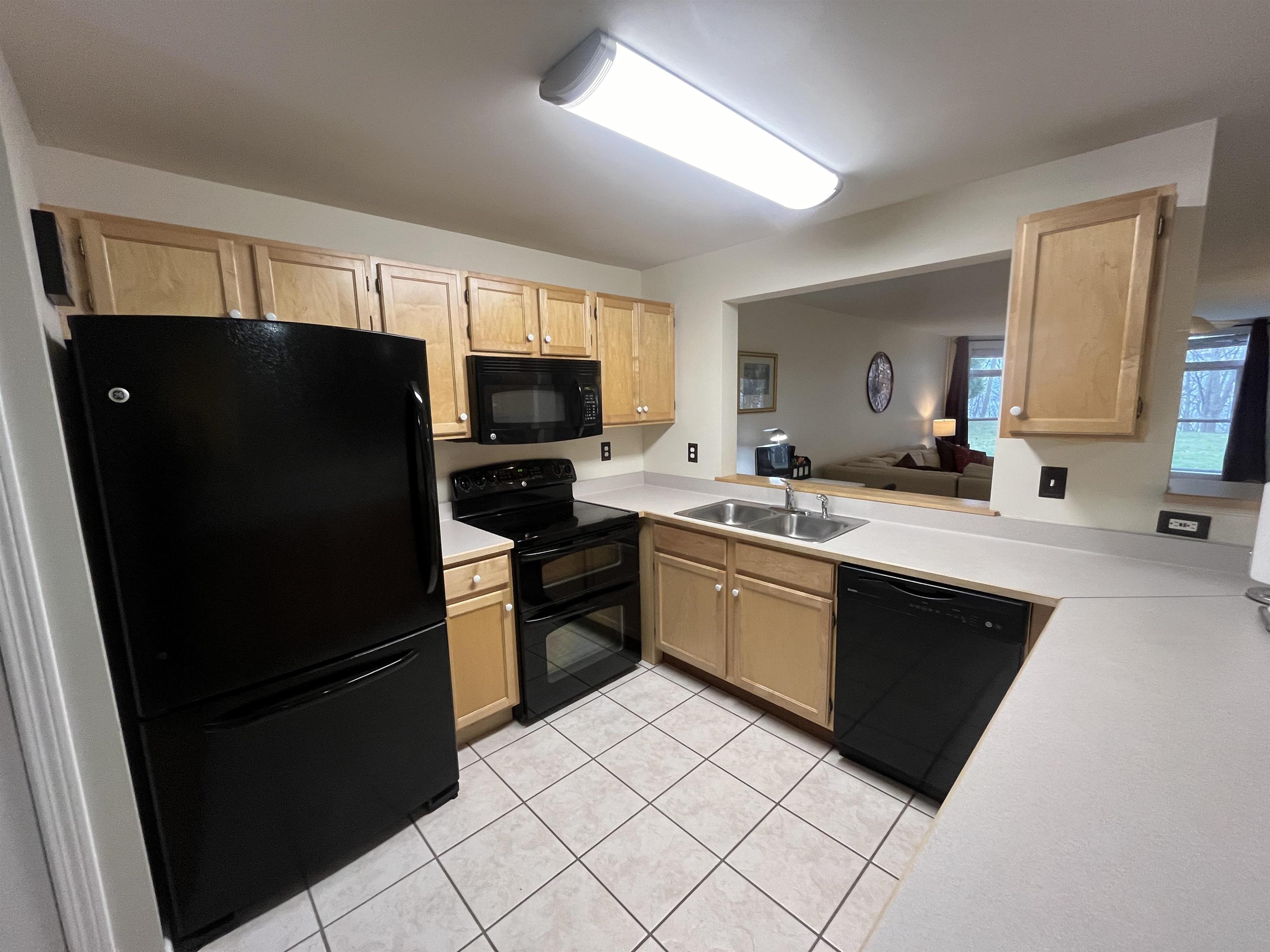 5 Claire Point Road, Unit 5 Burlington, VT 05408 - Photo 38 of 40 Gallery Image 38