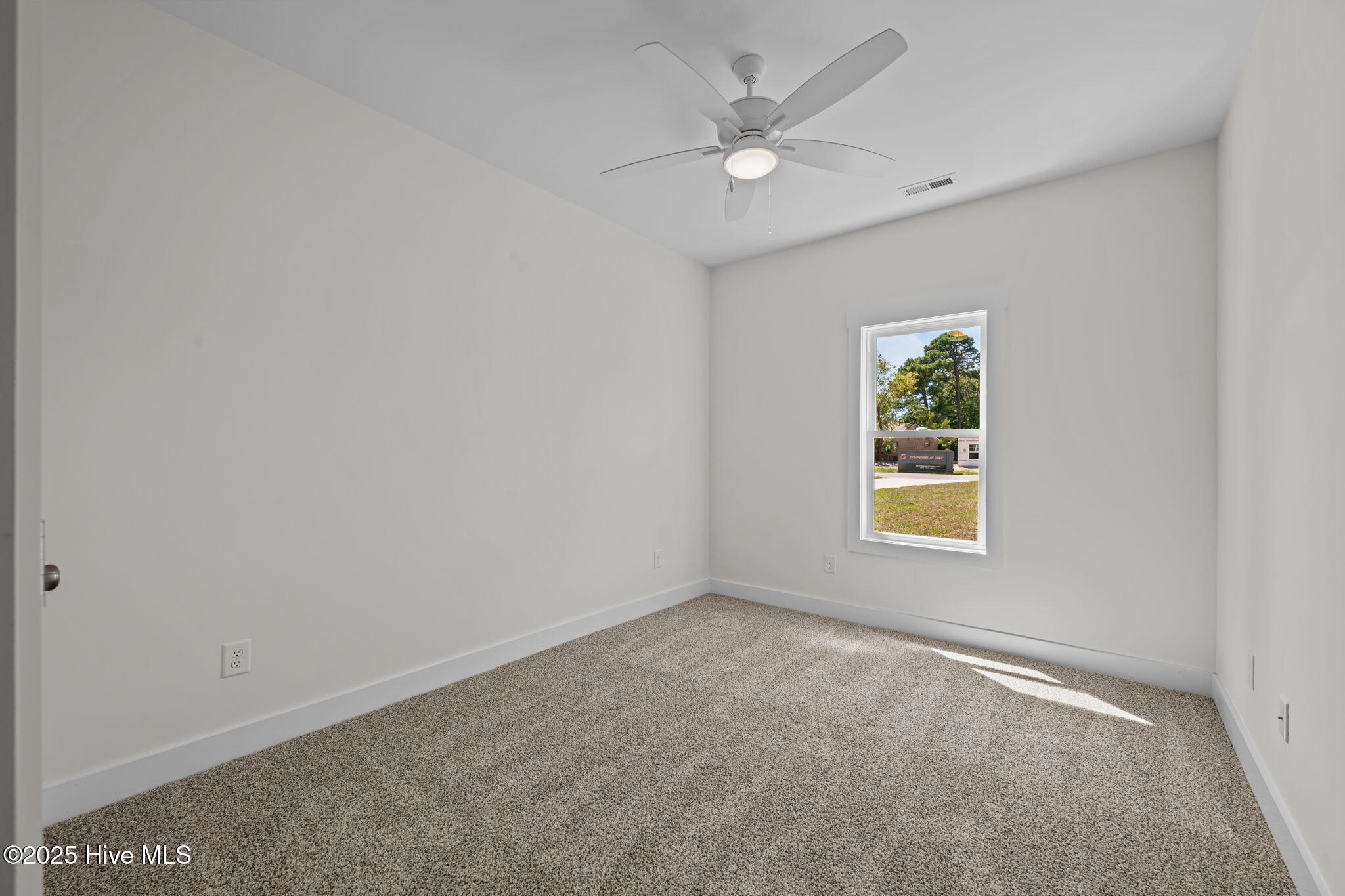 1230 Petite Terre Court New Bern, NC 28560 - Photo 11 of 36 11-web-or-mls-DSC_3584