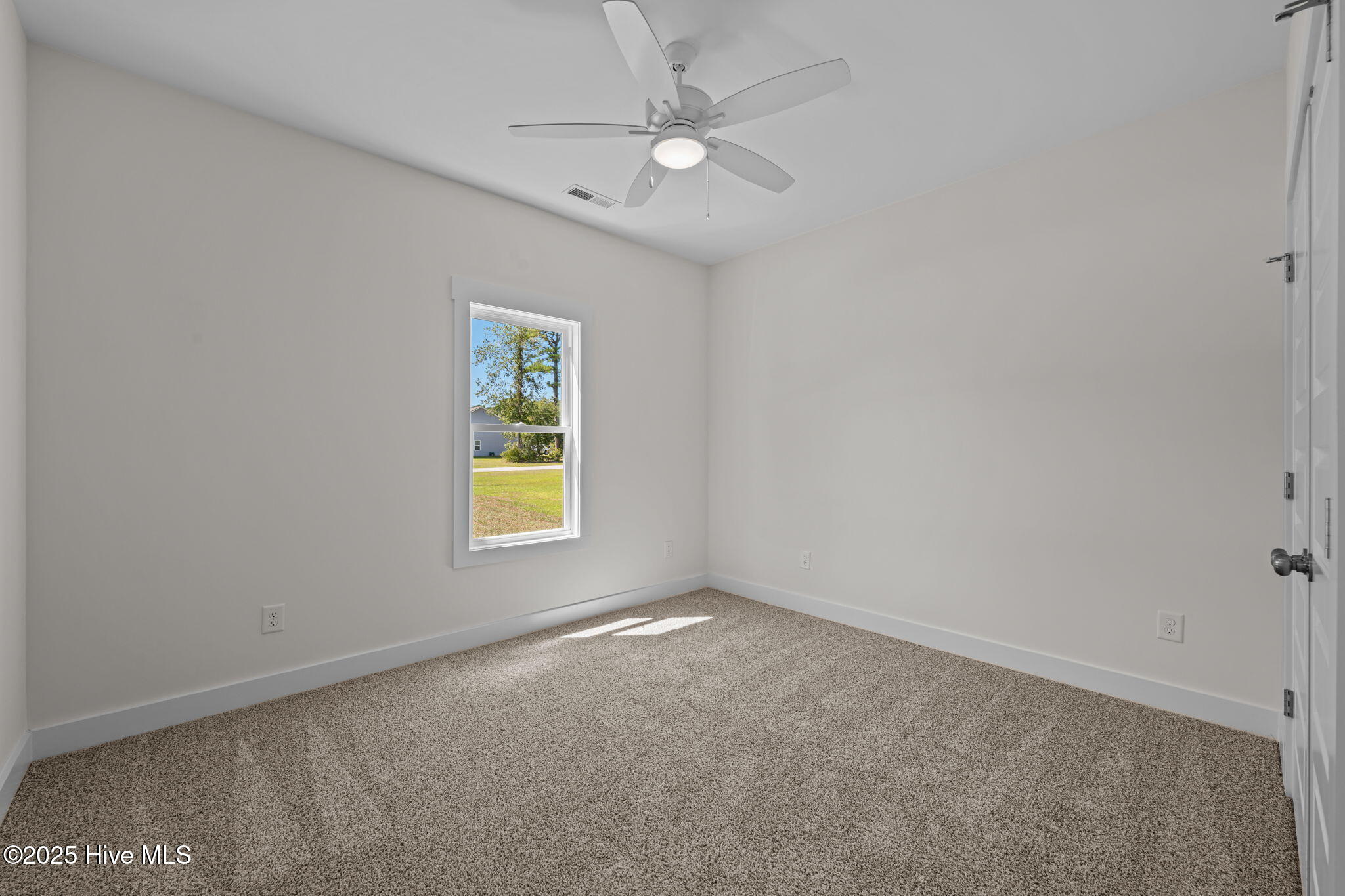 1230 Petite Terre Court New Bern, NC 28560 - Photo 14 of 36 14-web-or-mls-DSC_3593