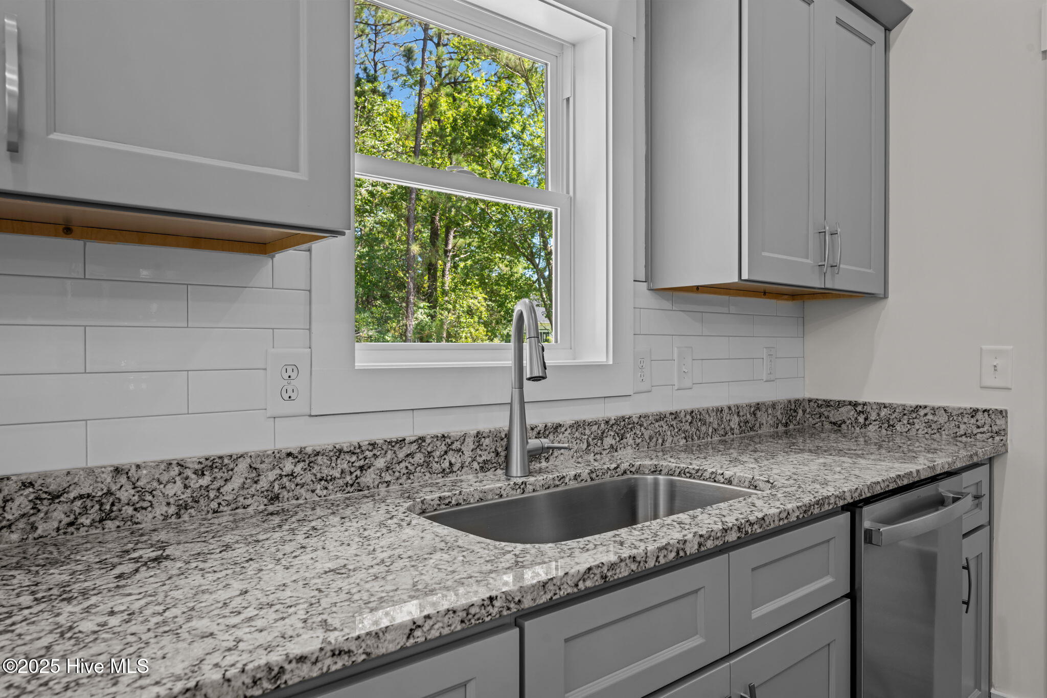 1230 Petite Terre Court New Bern, NC 28560 - Photo 22 of 36 22-web-or-mls-DSC_3620