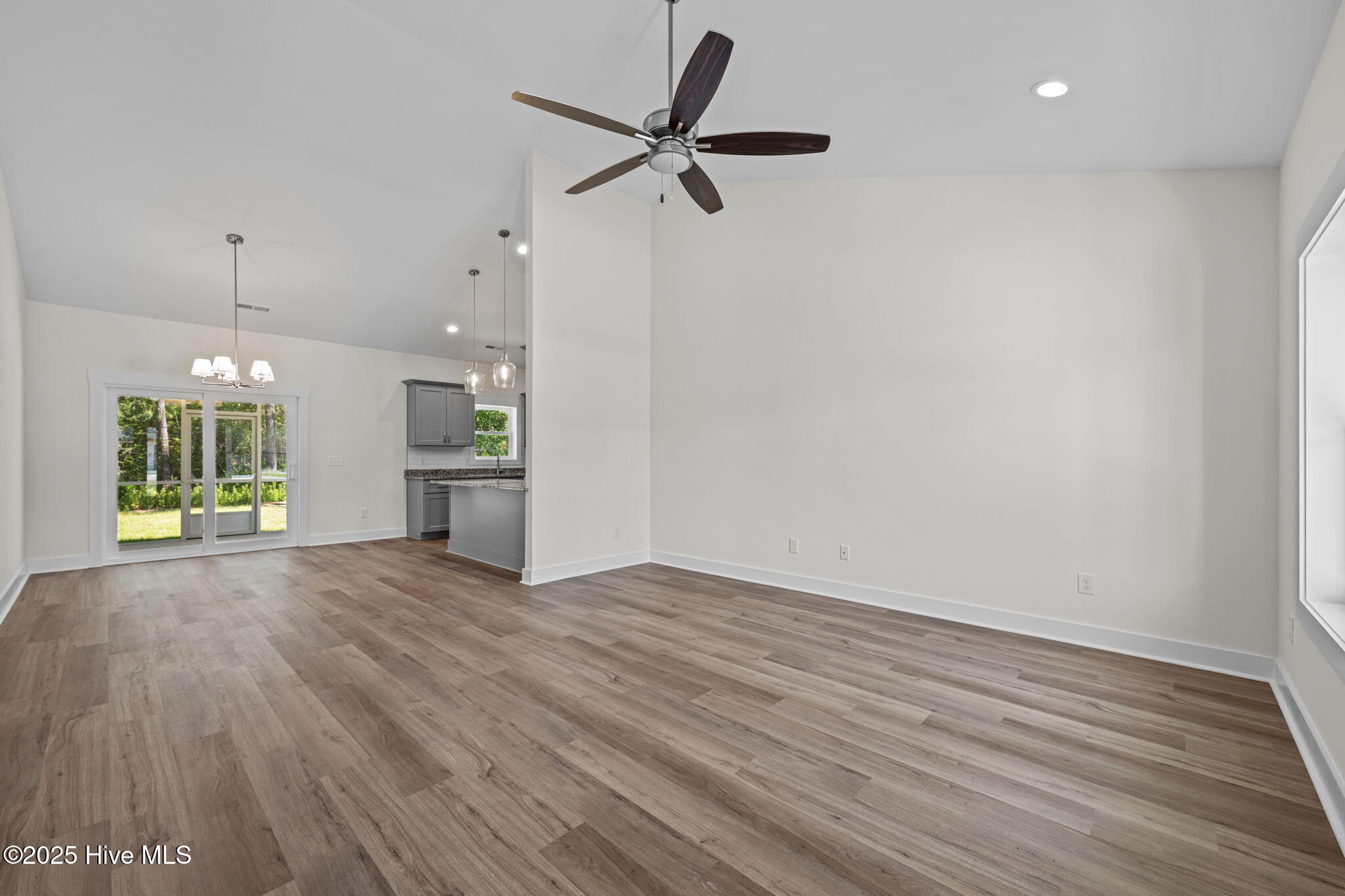 1230 Petite Terre Court New Bern, NC 28560 - Photo 5 of 36 5-web-or-mls-DSC_3566