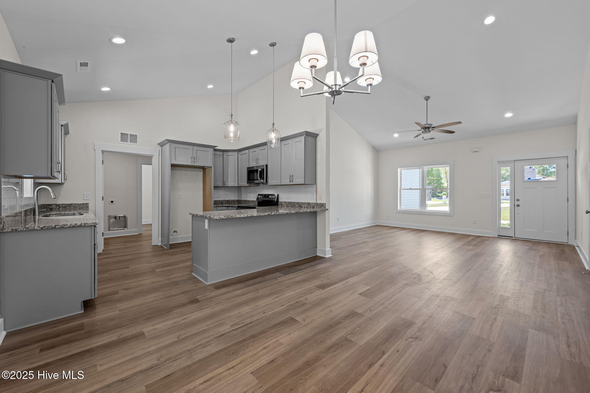 1230 Petite Terre Court New Bern, NC 28560 - Photo 10 of 36 10-web-or-mls-DSC_3581