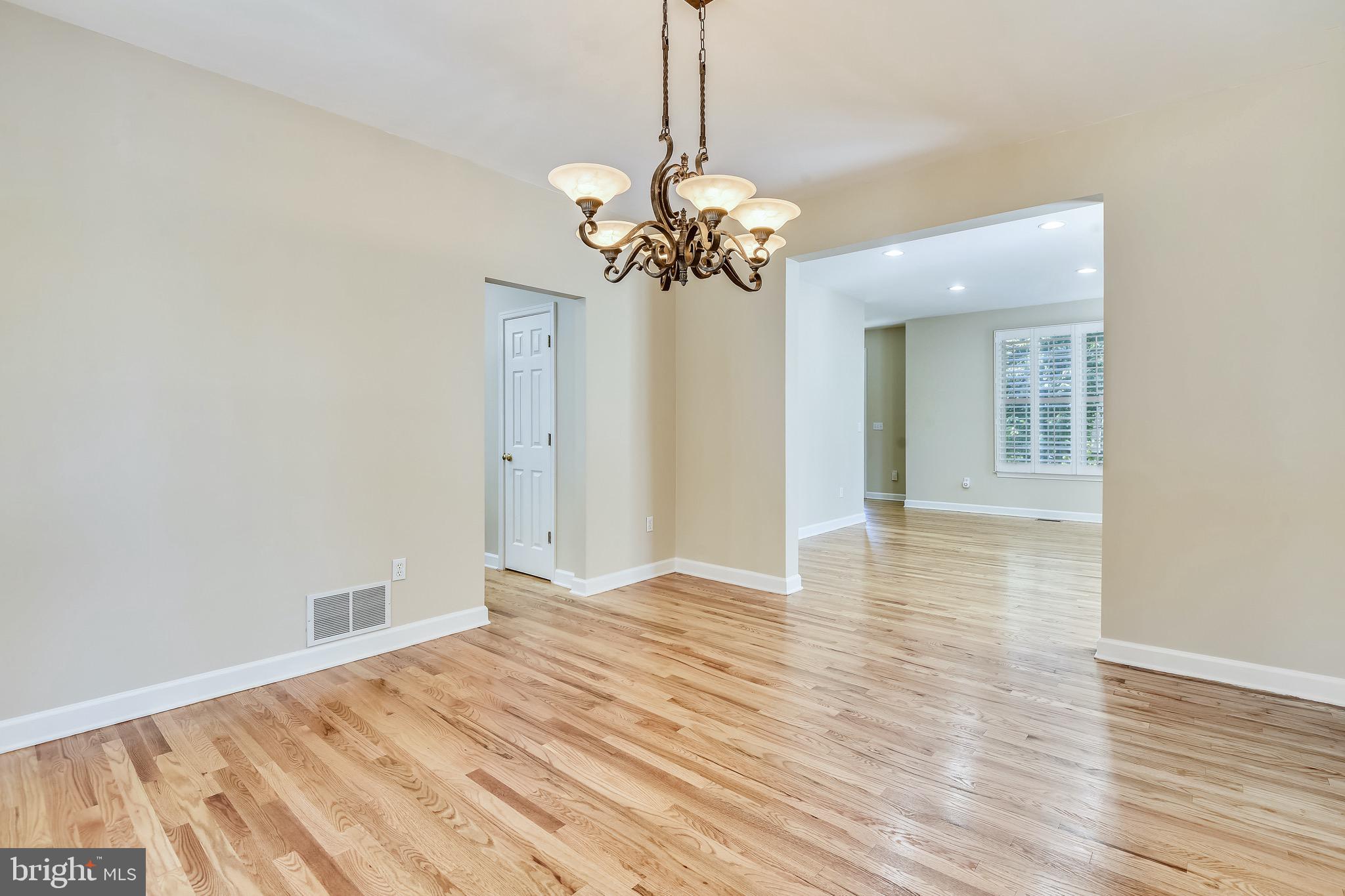 2691 Carrollton Road Annapolis, MD 21403 - Photo 11 of 42 Dining room off kitchen, open to living room