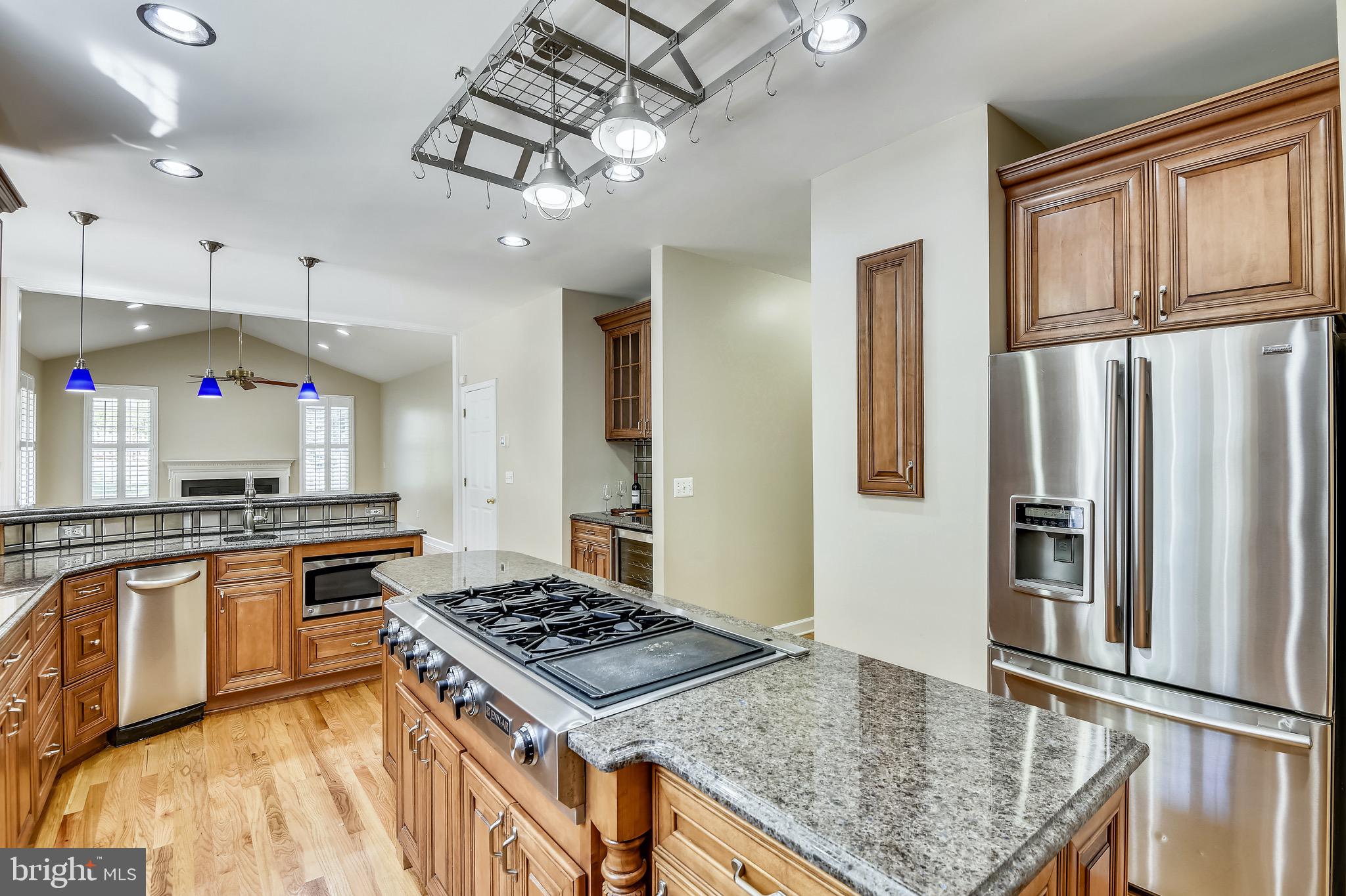 2691 Carrollton Road Annapolis, MD 21403 - Photo 12 of 42 Large island with 6 burner gas range