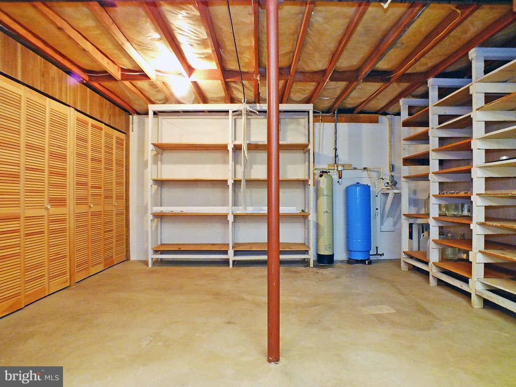 4519 Foxtail Road Hampstead, MD 21074 - Photo 21 of 29 a view of room with walk in closet