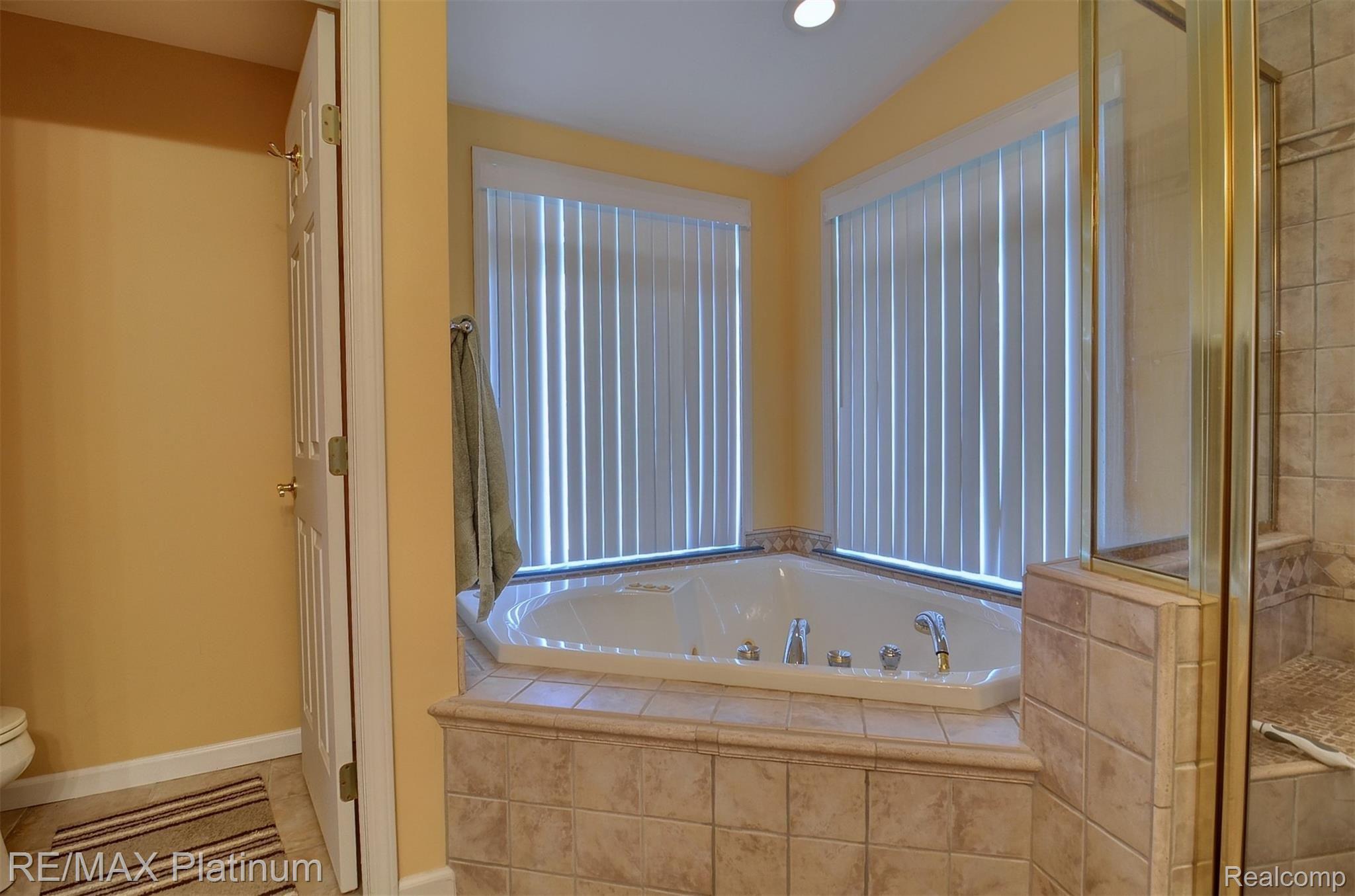 578 Ridge Road Walled Lake, MI 48390 - Photo 23 of 34 23-Master Bathroom 2nd View.jpg